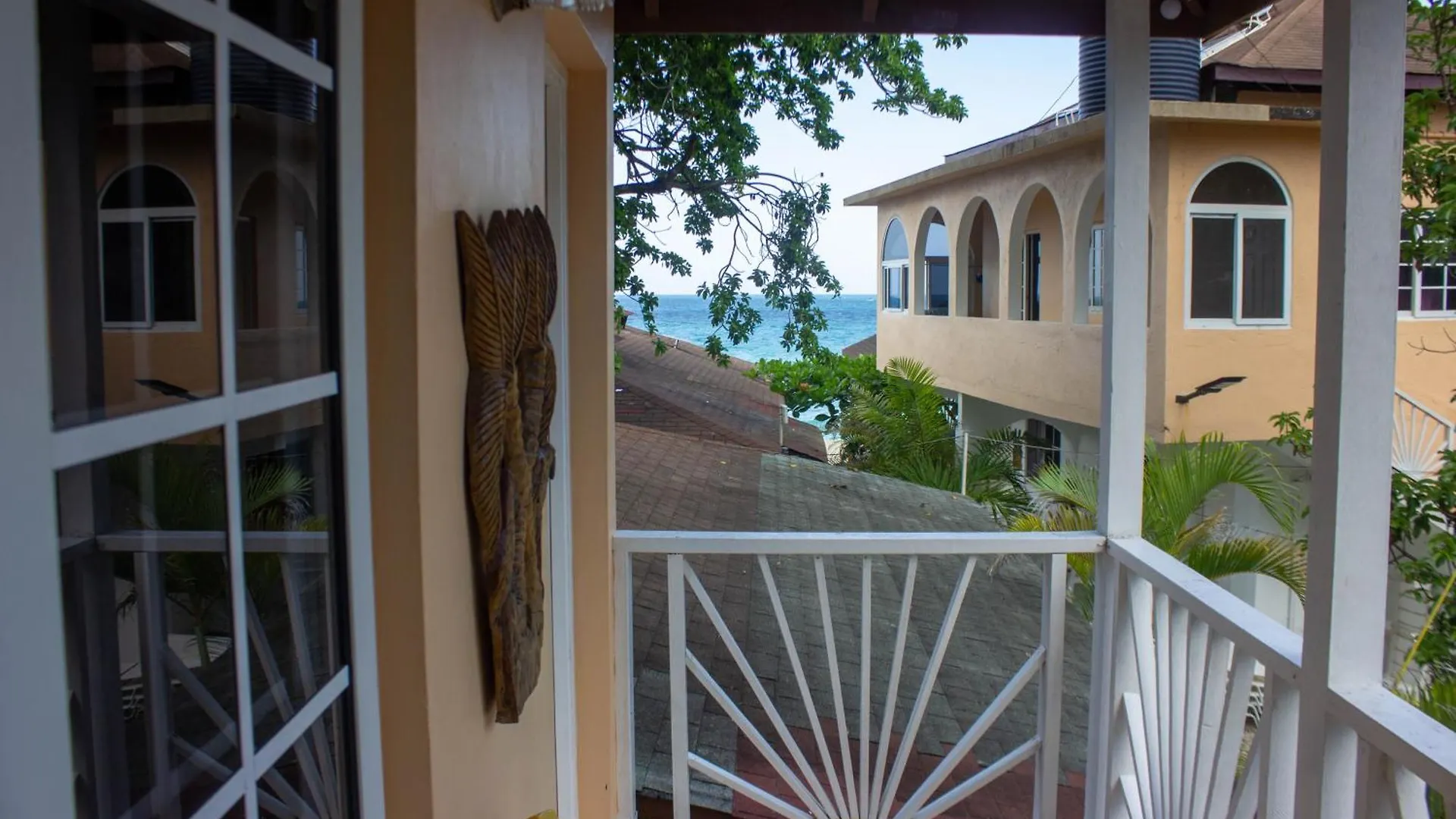 Mom'S Place Negril Hotell