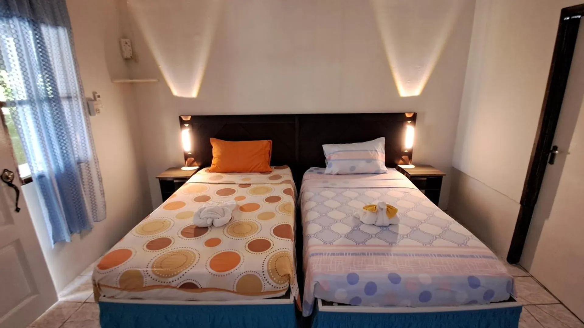 **** Hotell Mom'S Place Negril Jamaica