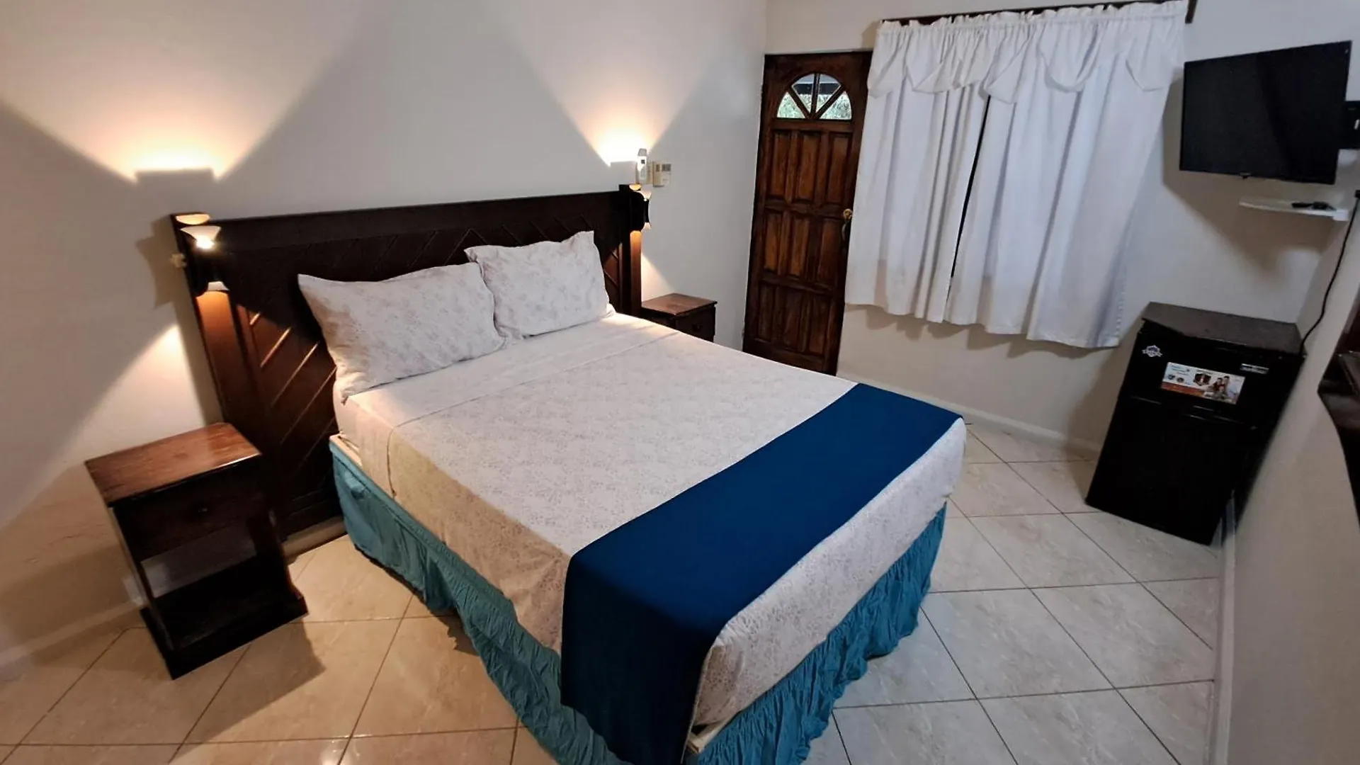 Mom'S Place Negril Hotell
