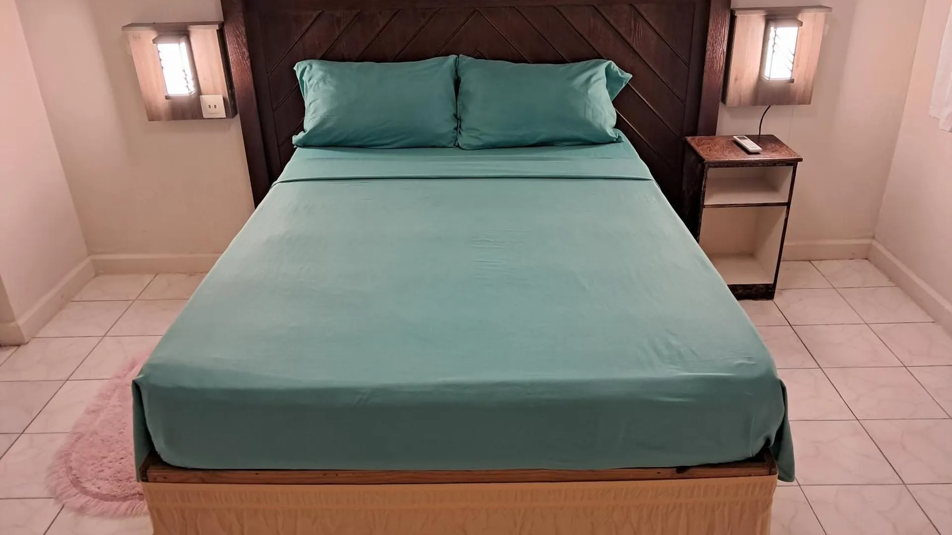 **** Hotell Mom'S Place Negril Jamaica
