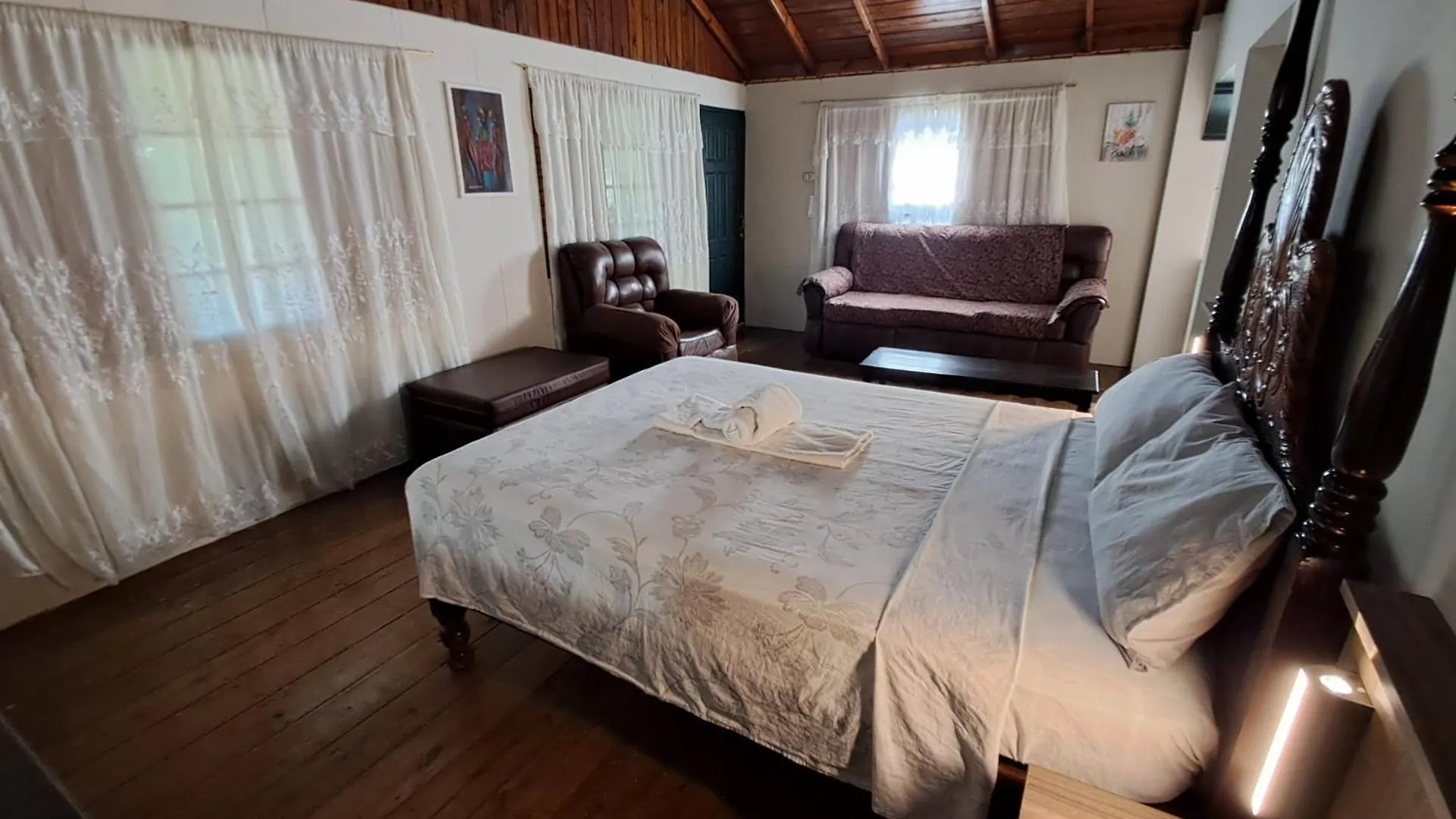 Mom'S Place Negril Hotell